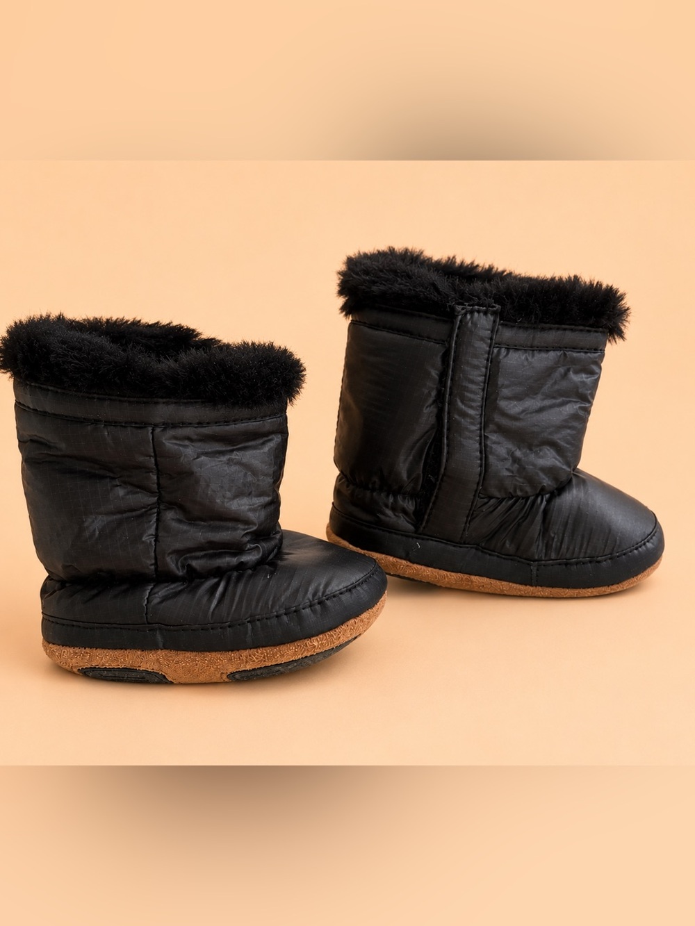 🐻 ROBEEZ FAUX FUR BOOTIES